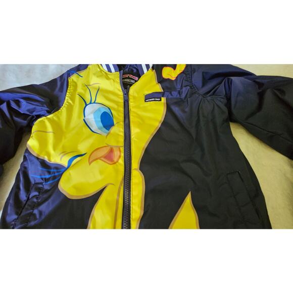 New Looney Tunes Members Only Jacket, Size Medium Navy & Yellow Tweety - Picture 2 of 9